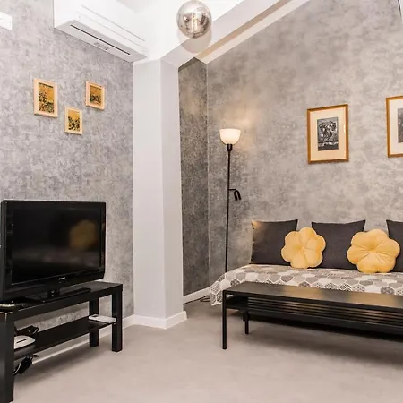 Apartment Miramar 8 *